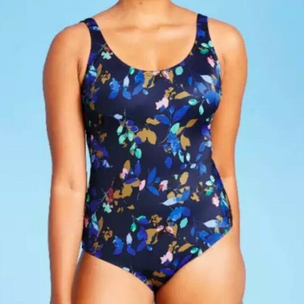 NEW All in Motion Womens Swimsuit Twist Back One-Piece Blue Floral Size M (8-10)